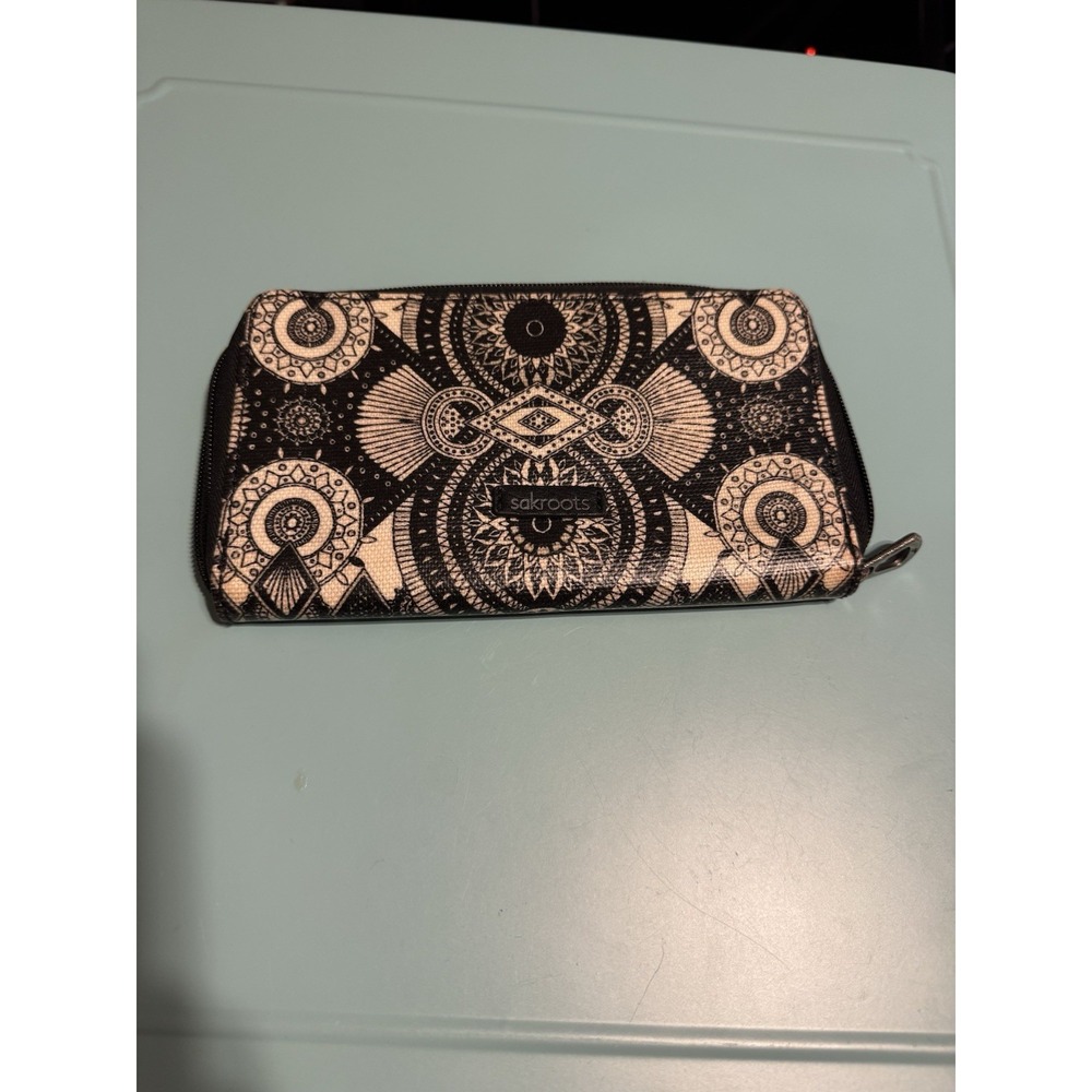 Sakroots Women's Black And White Mandala Zip Around Wallet